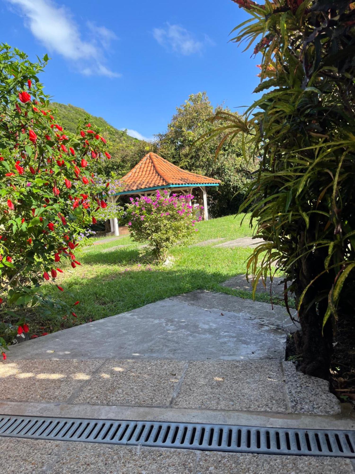 Appartamento Alpinia Sainte-Anne Esterno foto